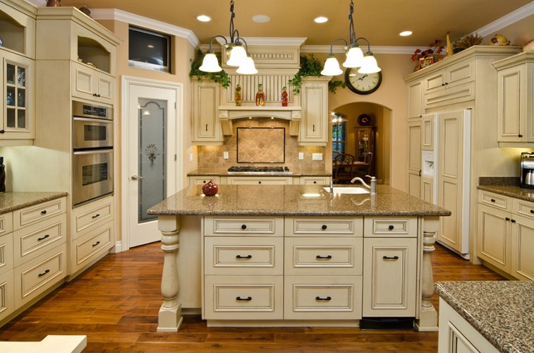 Transitional Light Cream Kitchen Cabinets And Island 